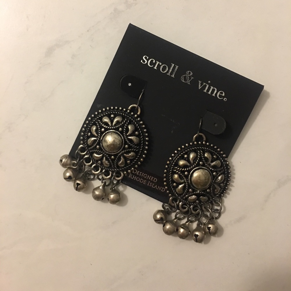 3 pairs of earrings!